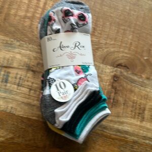 NWT Alexa Rose assorted socks, 10 pair, fits shoe size 5-9